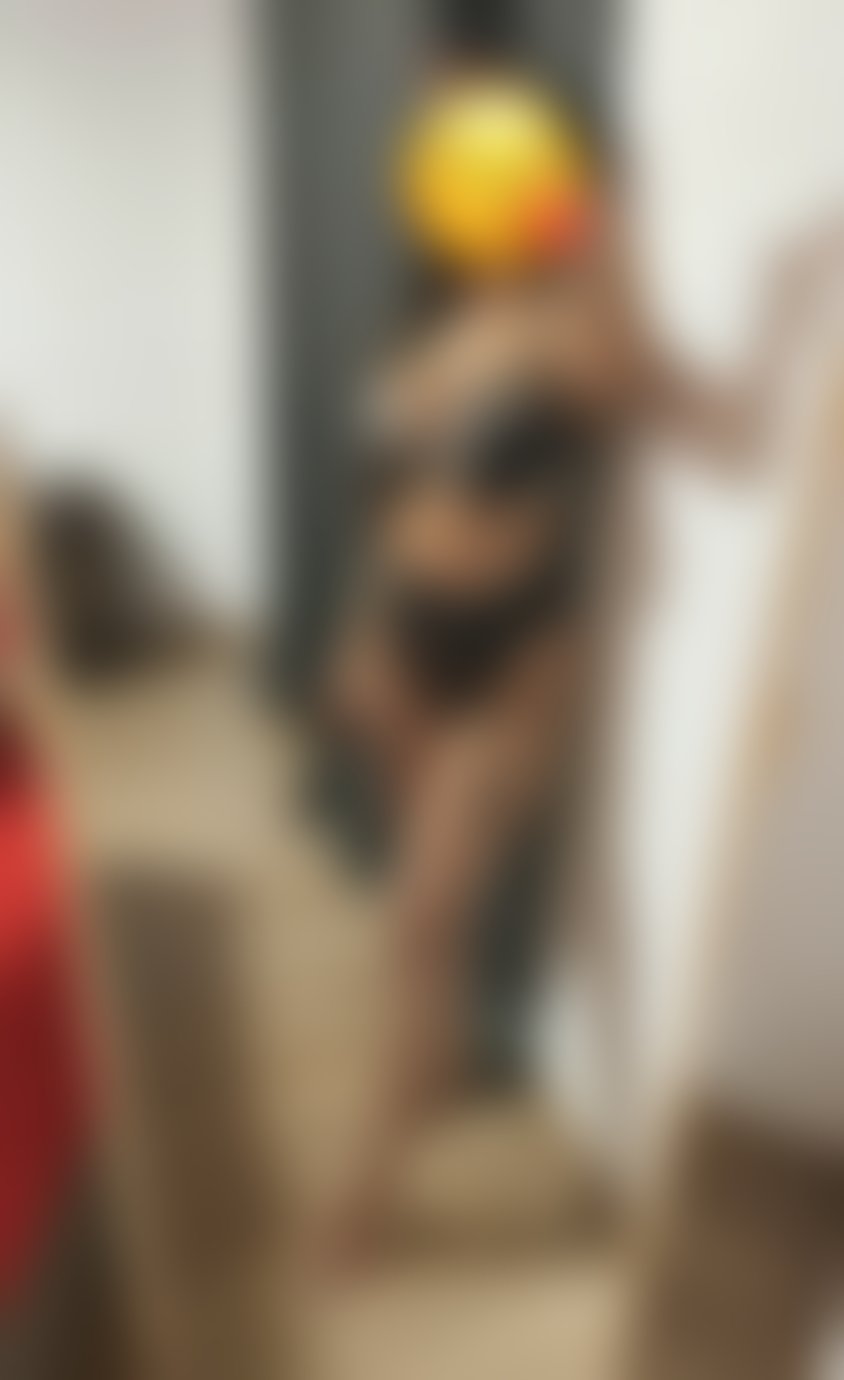 Júlia – žena na sex Tlmače